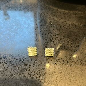 Diamond earrings womans